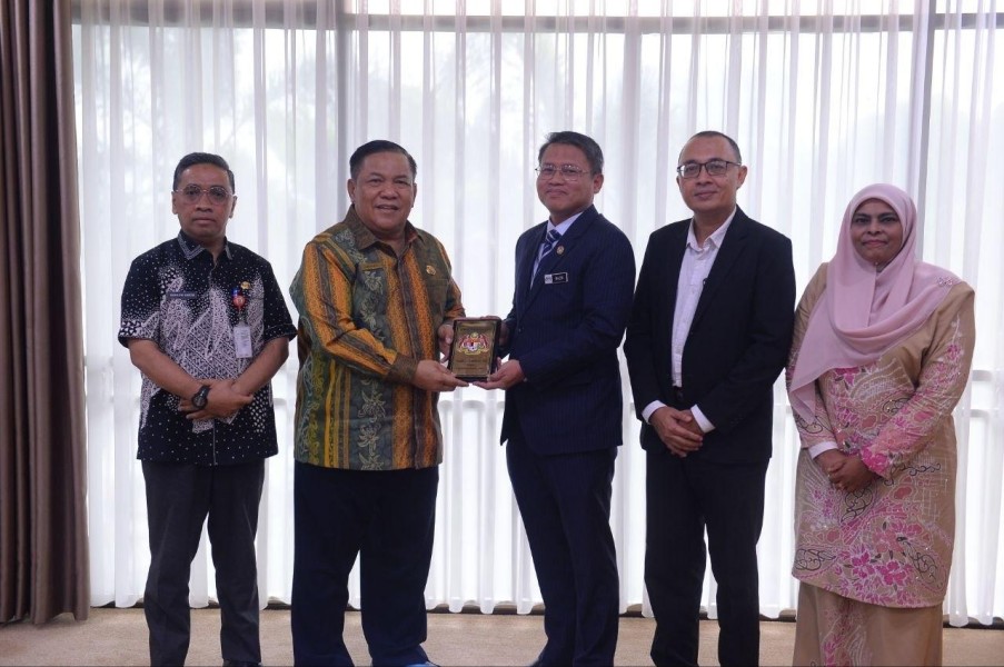 Bidik Peluang Bisnis, Riau Jajaki Kerja Sama Ekonomi dengan Malaysia