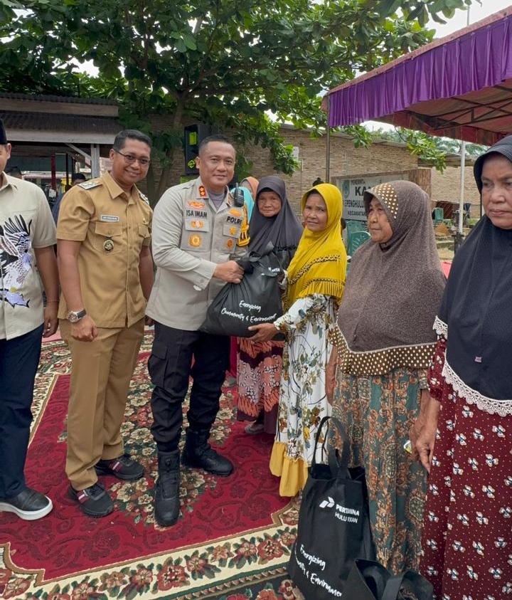 Kapolres dan Wabup Rohil Hadiri Pasar Murah PHR