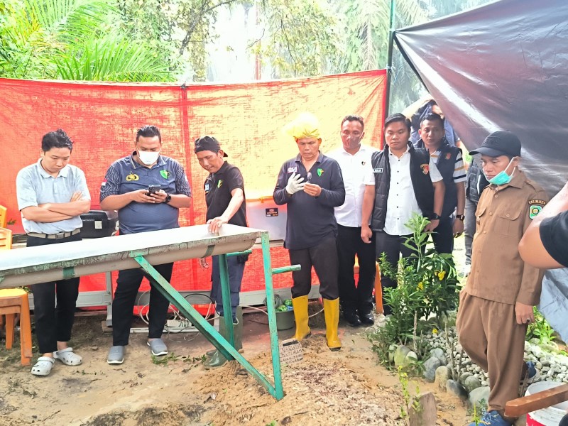 Ibu Tiri Diamankan, Polisi Bongkar Makam Bocah Korban Kekerasan untuk Diautopsi