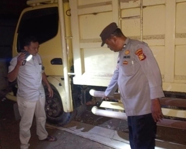 Aksi Cepat Warga, Pencuri Baterai Mobil Diamankan di Tandun