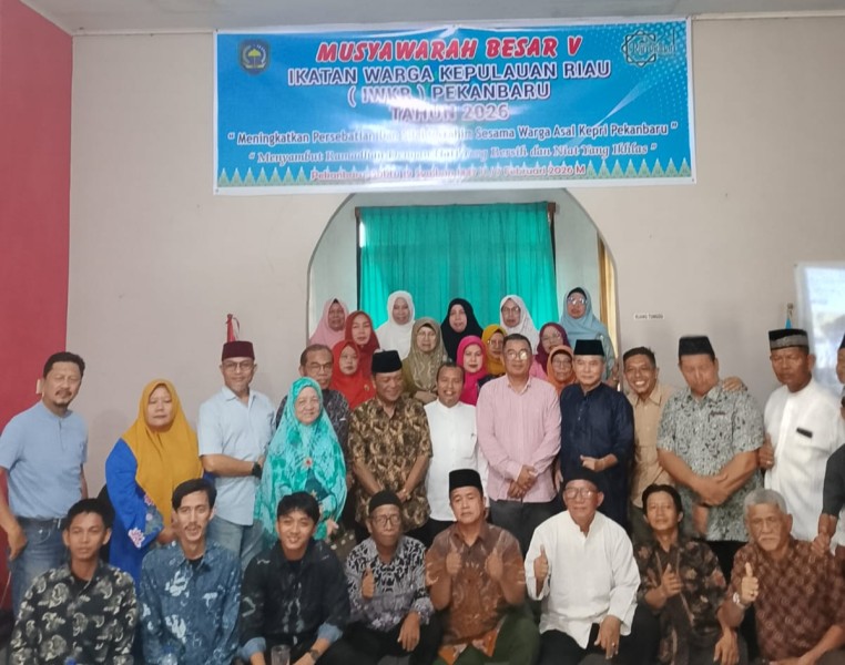 Raja Isyam Azwar Terpilih Aklamasi Sebagai Ketua IKWR Pekanbaru 2026 - 2030