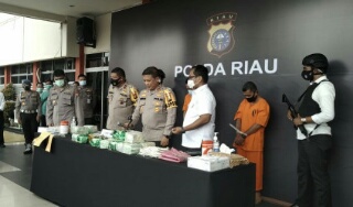 Dor..Satu Kena Tembak, Sabu 20 kg Dikemas Bungkusan Susu Berhasil Diamankan Jajaran Polda Riau