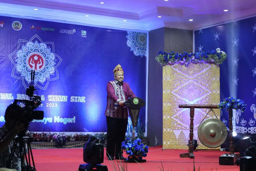 Festival Batik dan Tenun Siak Pacu Kreativitas Generasi Muda