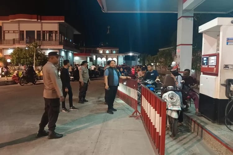 Razia Malam Hari, Polsek Kampar Periksa Para Remaja yang Berkeliaran