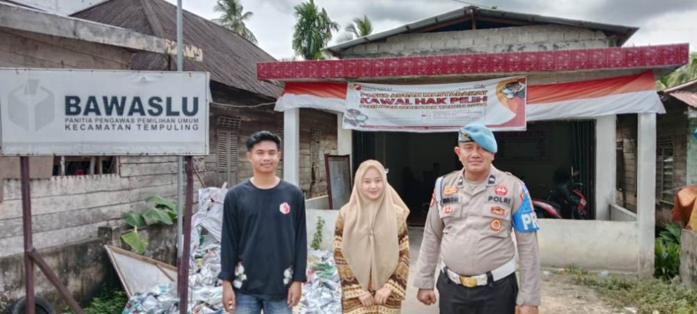 Polsek Tempuling Intensifkan Patroli di Kantor Bawaslu dan PPK Pasca Perhitungan Pilkada 2024