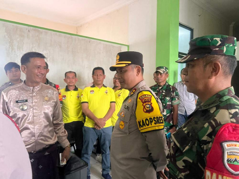 Kapolres Kuansing Pantau Rapat Pleno Rekapitulasi Hasil Penghitungan Suara Pilkada di Kecamatan Inuman