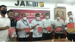 Kerugian Ditaksir 5,3 Miliar, Polisi Tangkap Pemilik Akun Arisan Online