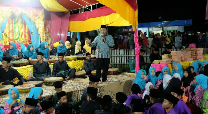 Disambut dengan Berdah, Tokoh Mandah sebut Abdul Wahid Berhasil Mengharumkan Nama Daerah