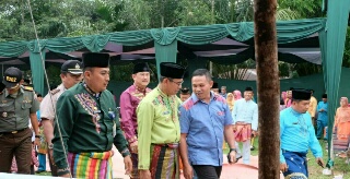 Bupati Mursini Buka Pacu Jalur Rayon IIIÂ Di Tepian Saidina Ali Kuantan Mudik