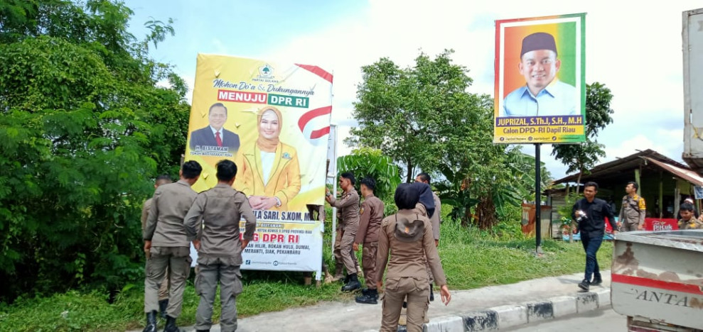 Ini Jenis Pelanggaran Pemasangan APK yang Ditertibkan Satpol PP dan Bawaslu Pekanbaru