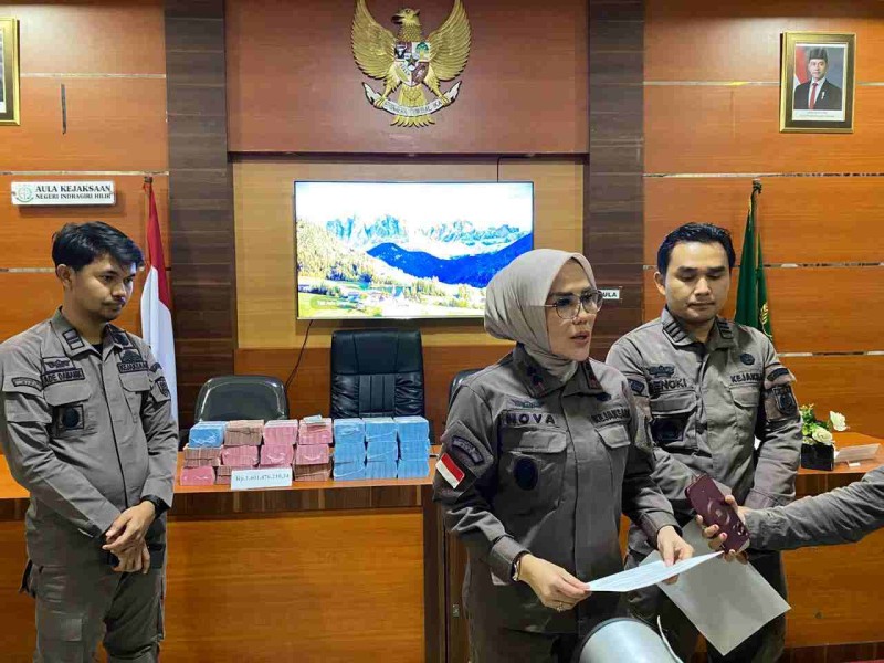 Kejari Inhil Terima Pengembalian Kerugian Negara Rp 1,6 Miliar Terkait Proyek Jalan di Teluk Pinang - Lahang Baru