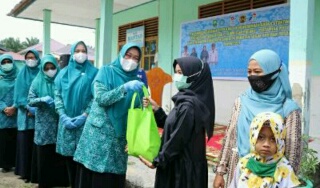 TP PKK Siak Serahkan Bantuan PMT untuk Balita & Ibu Hamil