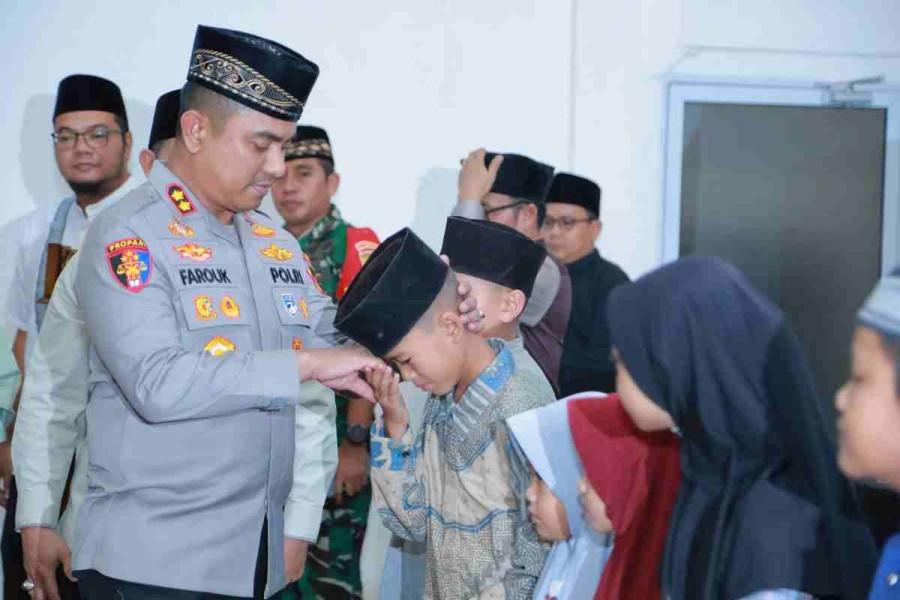 Gelar Buka Puasa Bersama, Kapolres Inhil Santuni Anak Yatim