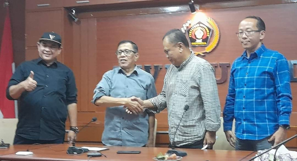 BREAKING NEWS!  Hendry Ch Bangun Dipecat