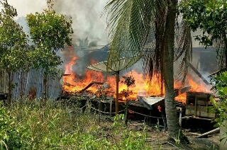 Dua Rumah & Satu Jiwa Jadi Korban Keganasan Si Jago Merah di Inhil