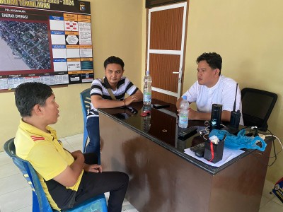 Sambangi Masyarakat Pelabuhan Pelindo Tembilahan, Polsek Concong Sampaikan Pesan Pilkada Damai