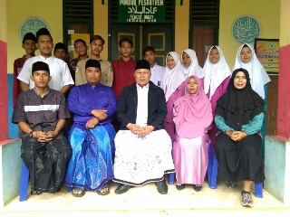 Pesantren Imadul Bilad Rengat Barat Peringati Hari Santri