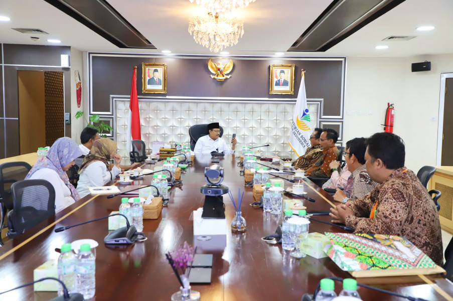 Pengurus SMSI Pusat Dipimpin Ketum Firdaus  Gelar Audiensi dengan Mensos Saifullah Yusuf