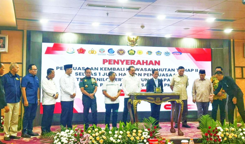 Disaksikan Gubri, Satgas PKH Serahkan Penguasaan Lahan TNTN Tahap II ke Negara