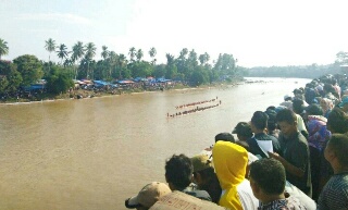 Kahulu Jantan Danau Kompe Melaju, Uphe Saghok Gimbo Dusun Kandas