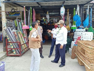 Bupati Siak Alfedri bersama Kadis Pasar Siak Sidak Protokol Kesehatan di Pasar Tuah Serumpun 