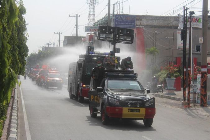 Penyemprotan Disinfektan di Pekanbaru Dibagi Empat Zona