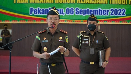 Kajati Riau Lantik Sejumlah Pejabat Eselon III di Lingkungan Kejaksaan