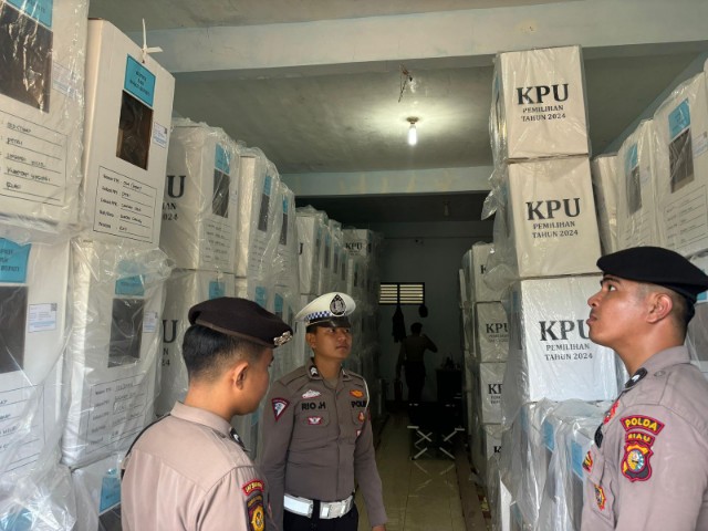 Patroli Gabungan Polres Kuansing Guna Cipta Kondisi Dalam Rangka Operasi Mantap Praja Lancang Kuning 2024