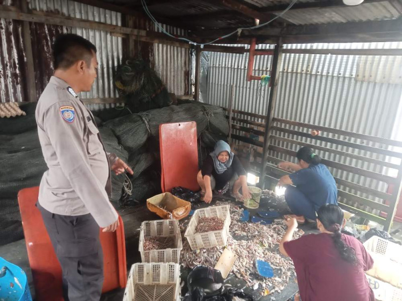 Gencar Lakukan Cooling System, Polsek Concong Himbau Warga Tidak Golput