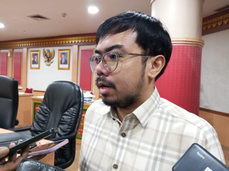 Cegah Hal Tak Diinginkan, Ginda Minta Pedagang di Trotoar HR Soebrantas Panam Ditertibkan