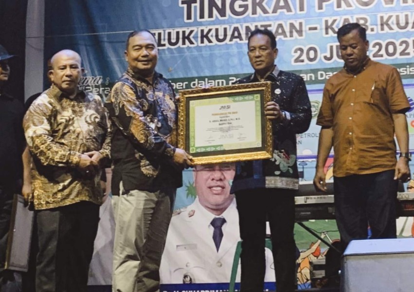 Puncak Anugrah JMSI Riau Award 2025, Gubri: Hanya dengan Kolaborasi Kuat Kita Bisa Membangun Riau