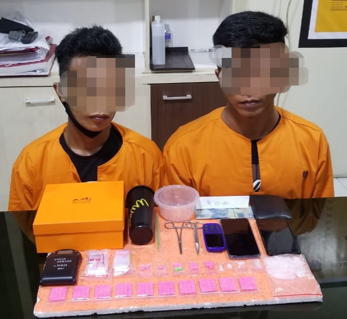 Tangkap 2 Terduga Pelaku di Tembilahan, Polisi Sita Ratusan Pil Extacy dan Puluhan Gram Shabu