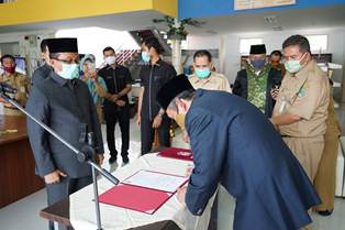 Sekda Siak Lantik Pejabat Fungsional Arsip Dinas Perpustakaan dan Arsip