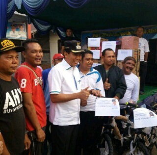 Walikota Pekanbaru Gelar Jalan Sehat dengan Warga