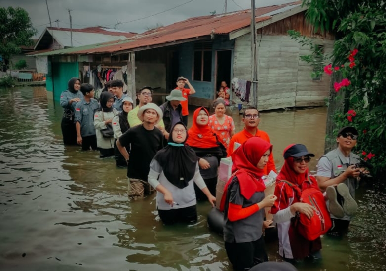 Pekanbaru Siaga Darurat Banjir, DPD PPNI Bergerak Cepat Berikan Bantuan Kesehatan dan Logistik