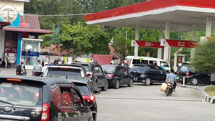 Antrean Solar Mengular di SPBU, Pemprov Riau Ajukan Penambahan Kuota BBM ke Pertamina