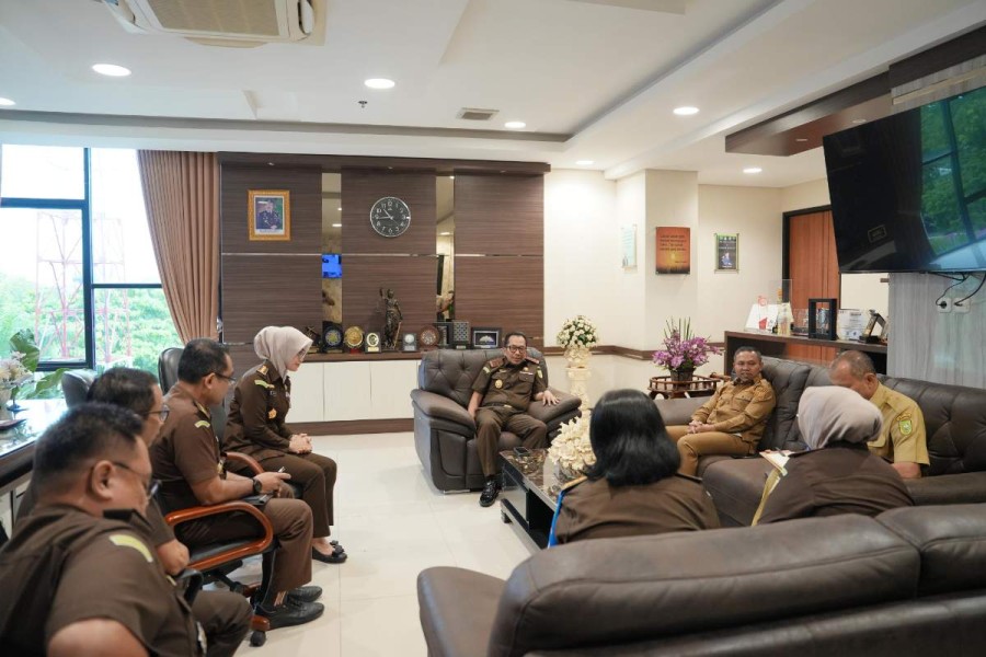 Gali Potensi PAD, Pemprov Riau Ajak Kejati Riau Berkolaborasi