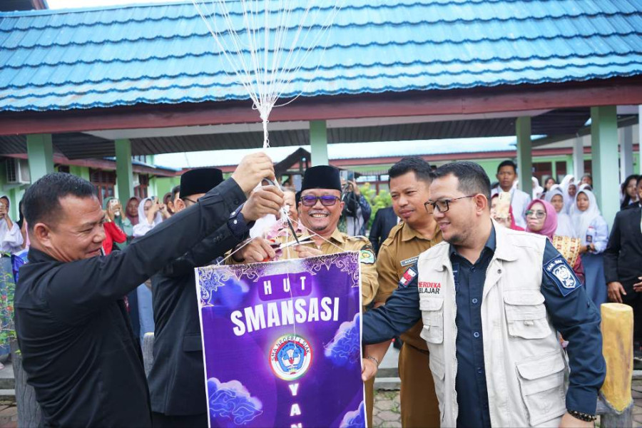 Hadiri HUT SMA N 1 Siak, Sekda Arfan Pinta Siswa Pertahankan Prestasi Yang Sudah Diukir