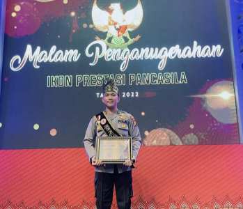 Personil Polda Riau Terima Anugerah Ikon Prestasi Pancasila dari BPIP