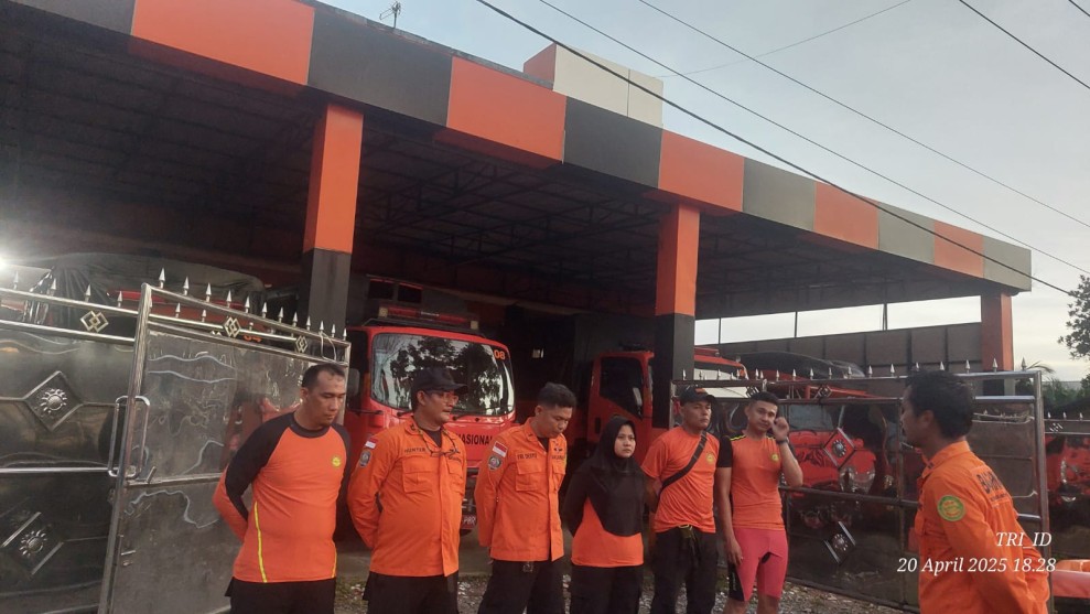 Terseret Ombak, Seorang Remaja Hilang saat Mandi di Pantai Padang