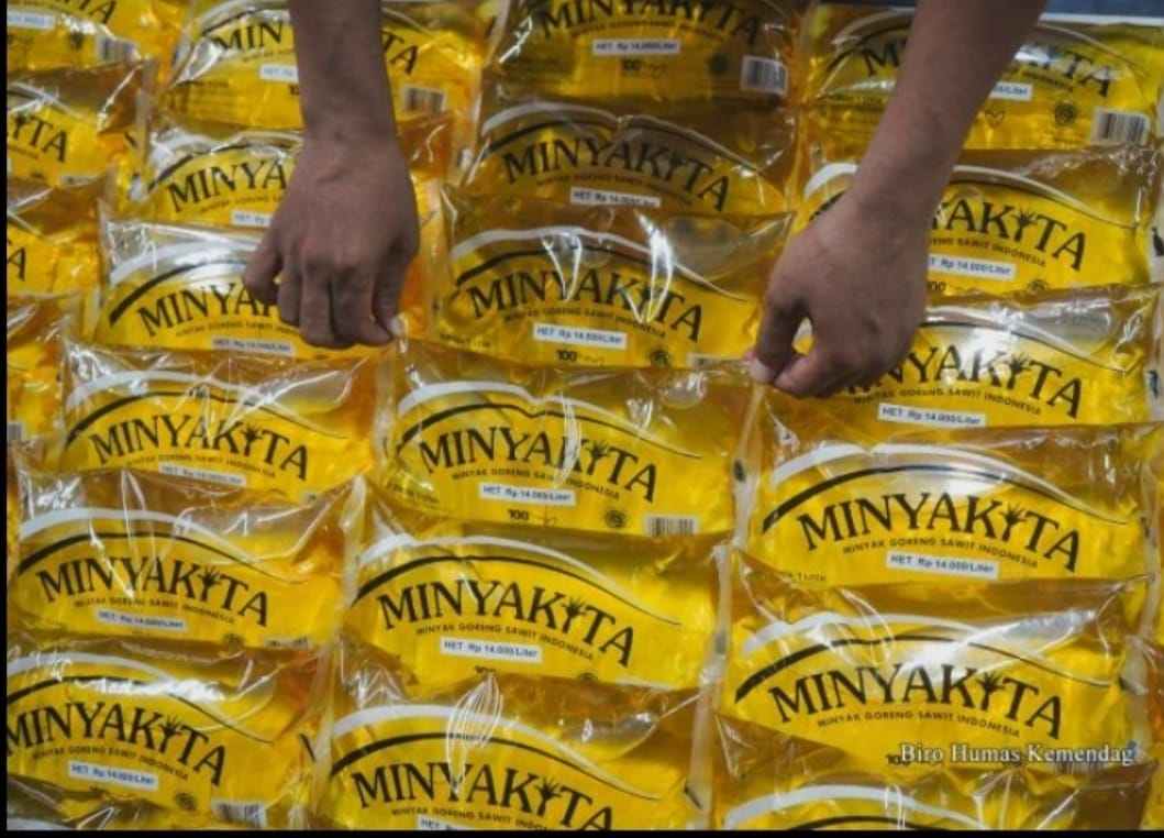 Hadapi Kelangkaan, Edy Indra Kesuma Gelar Pasar Murah Minyak Goreng