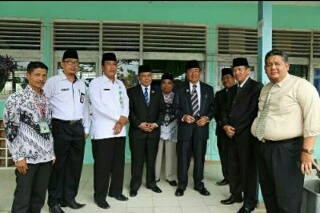 Hari Pertama, Wardan beserta Ketua Dewan  Tinjau UNKP di Berbagai SMP & MTs