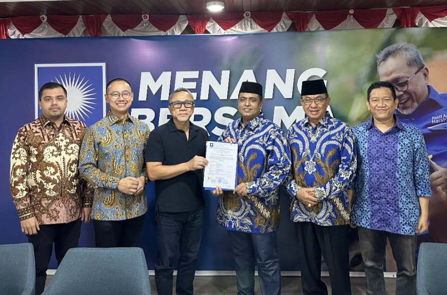 PAN Berikan SK Dukungan ke Pasangan Nasir-Wardan untuk Pilgub Riau