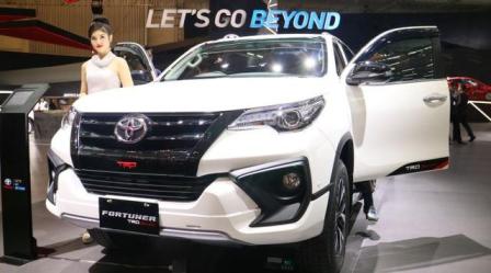 Konsep Sporty Tough Baluti Fortuner TRD Sportivo