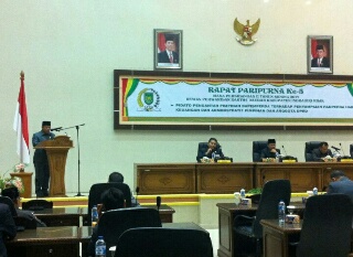 Rapat Paripurna ke-5, DPRD Sampaikan Ranperda Inisiatif Kepada Pemkab Inhil