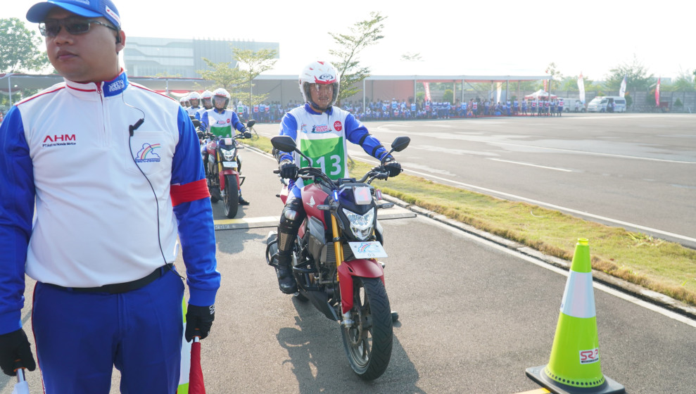 Capella Honda Raih Tiga Medali di Ajang Kompetisi Safety Riding Tingkat Nasional