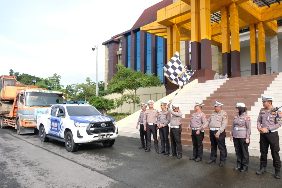 Polda Riau Kirim Bantuan Tahap III untuk Korban Bencana Alam di Sumbar