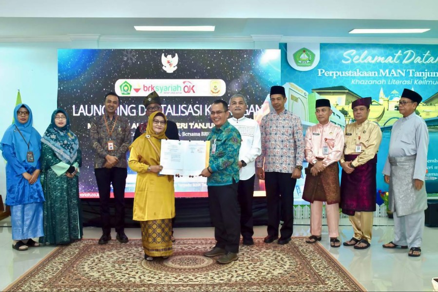 Bersama Walikota, BRK Syariah Luncurkan Digitalisasi Keuangan di MAN Tanjungpinang