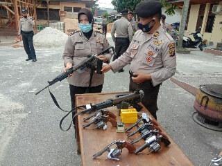 Agar Tidak Disalahgunakan, Polsek Tampan Laksanakan Pengecekan Senpi
