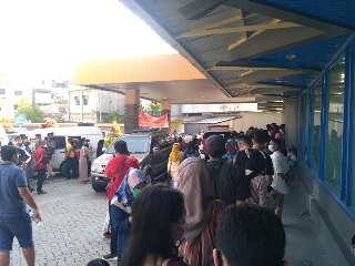 Ribuan Masyarakat Pekanbaru Antusias Ikuti Vaksinasi di Hotel Furaya